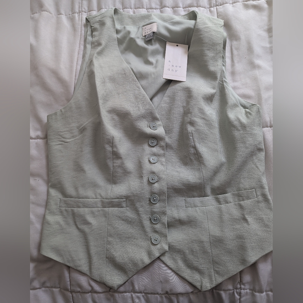 NWT A New Day Light Green Vest Size S